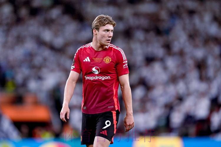 一日英超动向：曼联加速选定临时主帅，罗塞尼尔轮换备赛阿森纳